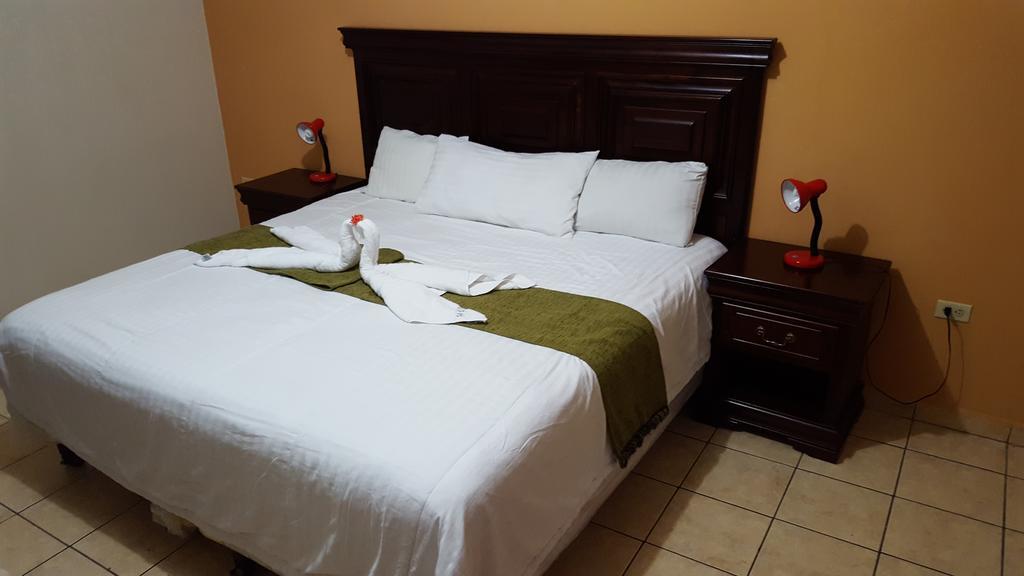 Apart Hotel Pico Bonito La Ceiba Zewnętrze zdjęcie